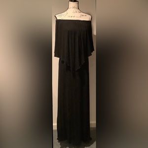 Culture Phit “Ayden” Off The Shoulder Maxi Dress